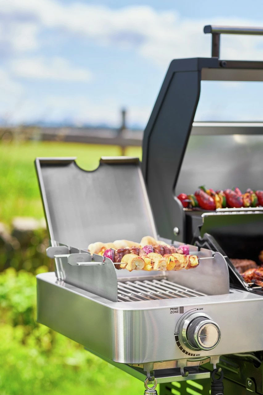 Rösle BBQ-Station 2022 Videro G4-S Vario+ Mit Abdeckhaube 9 Rösle BBQ-Station 2022 Videro G4-S Vario+ Mit Abdeckhaube – Bild 7