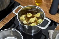 ZWILLING Topfset 5tlg. TRUE FLOW 37 ZWILLING Topfset 5tlg. TRUE FLOW -ZURBRUEGGEN Verkäufe 1254103 015