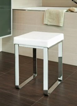 Zurbrüggen Badhocker LOLITA 7 Zurbrüggen Badhocker LOLITA -ZURBRUEGGEN Verkäufe 18570033 01 M01 t