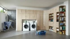 XORA Kleiderschrank MULTIRAUMKONZEPT 20 XORA Kleiderschrank MULTIRAUMKONZEPT -ZURBRUEGGEN Verkäufe 3346 033 SY 018 4