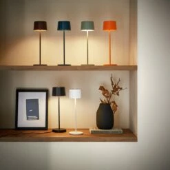 Dieter Knoll Akku-Tischleuchte -ZURBRUEGGEN Verkäufe 92300002 01 M001 t